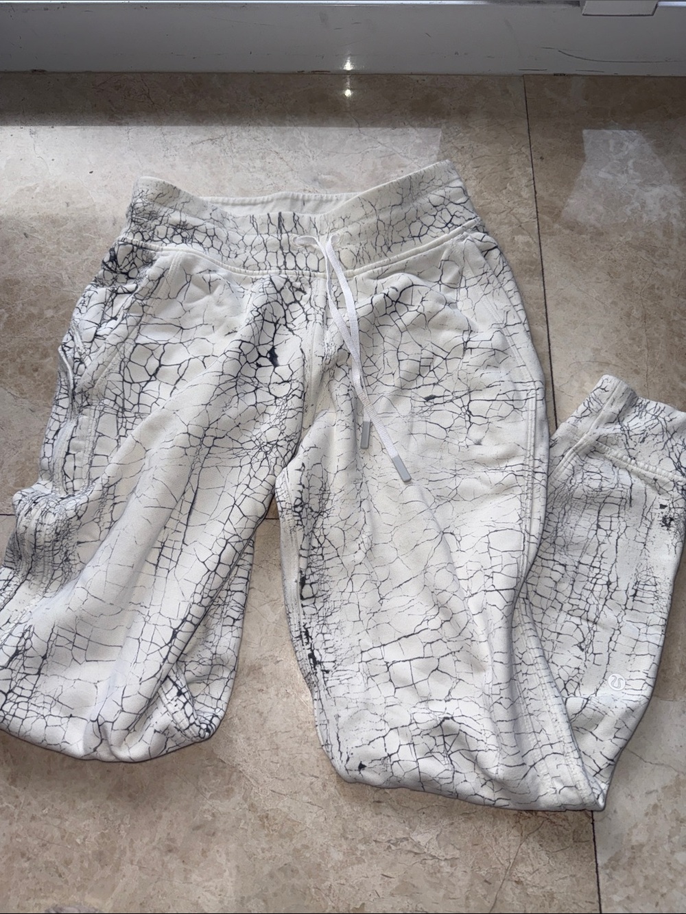 lululemon athletica White Crackle-Print Joggers